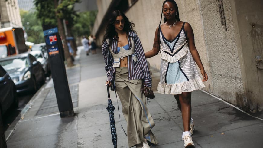 Sneaker-Trends 2026: Das beigefarbene Modell von Gabor passt zu jedem Outfit Sneaker-Trends 2026: Das beigefarbene Modell von Gabor passt zu jedem Outfit