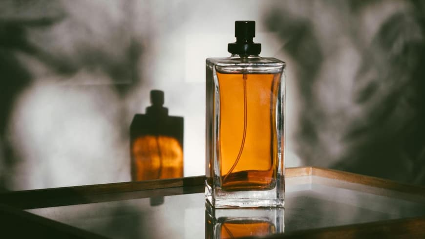 Parfum-Trend 2026: Das ist der beste Amber-Duft von Rossmann Parfum