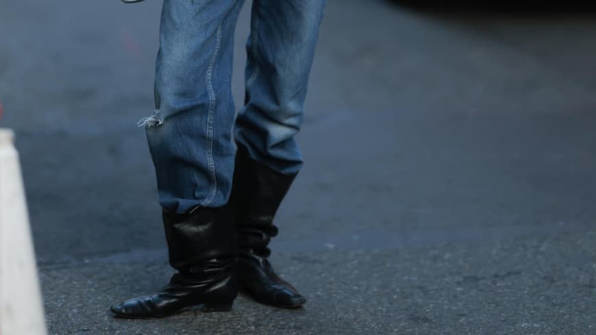 "Boot Tucking" ist der Hosen-Stiefel-Trend 2026, den Fashion Girls lieben "Boot Tucking" ist der Hosen-Stiefel-Trend 2026, den Fashion Girls lieben