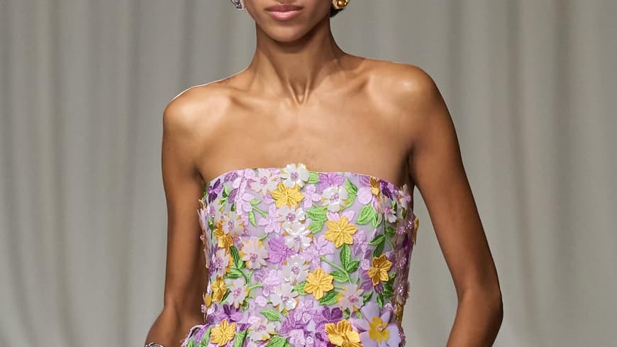 Parfums, die wie eine Blumenwiese riechen Parfums, die wie eine Blumenwiese riechen