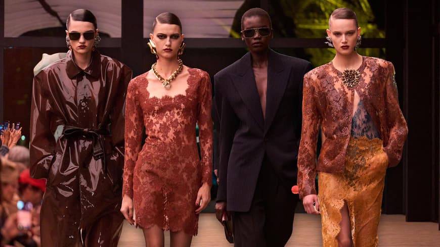 3 Mode-Trends von Saint Laurent für 2026 stehlen wir direkt vom Pariser Runway 3 Mode-Trends von Saint Laurent für 2026 stehlen wir direkt vom Pariser Runway