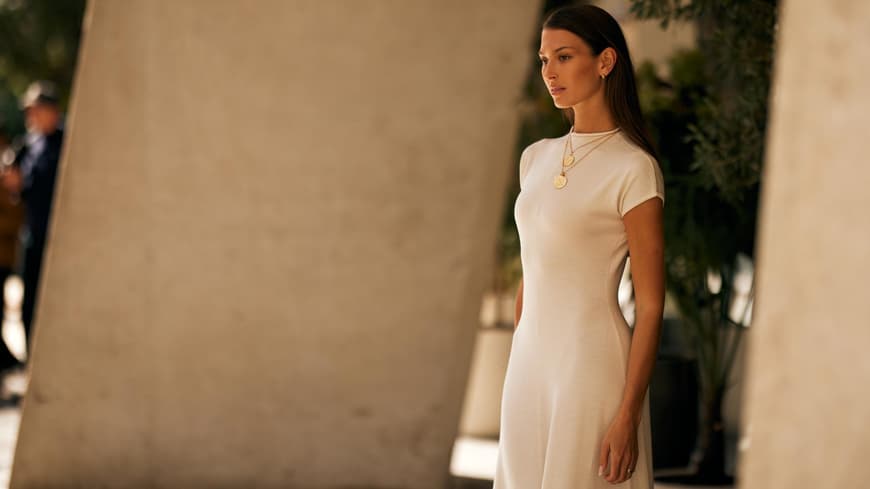 Die schönsten langen Kleider 2026 für alle, die es schlicht mögen Die schönsten langen Kleider 2026 für alle, die es schlicht mögen