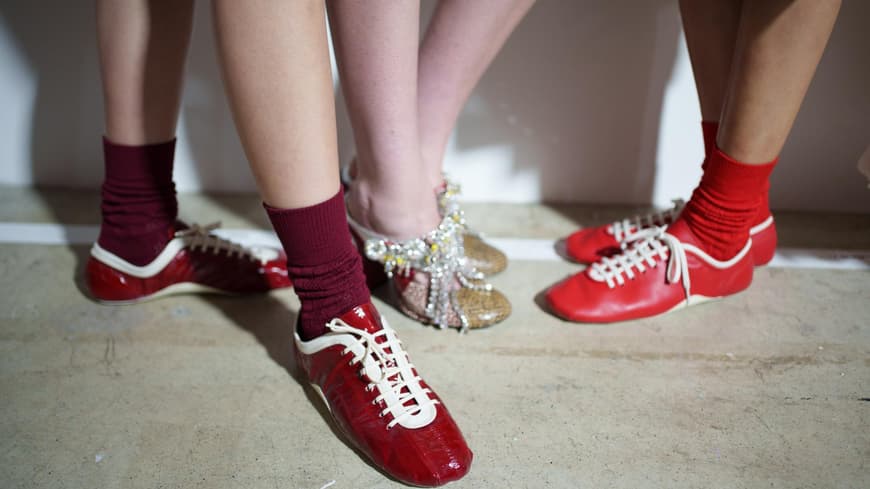 Sneaker-Trends 2026 Die 3 Farben sind im Frühling in – und diese out Sneaker-Trends 2026 Die 3 Farben sind im Frühling in – und diese out