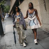 Sneaker-Trends 2026: Das beigefarbene Modell von Gabor passt zu jedem Outfit Sneaker-Trends 2026: Das beigefarbene Modell von Gabor passt zu jedem Outfit