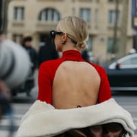 Den wiederverwendbaren Klebe-BH tragen wir im Frühling 2026 rauf und runter Den wiederverwendbaren Klebe-BH tragen wir im Frühling 2026 rauf und runter