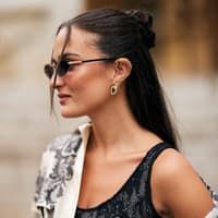 Rook-Piercing Frau mit Rook