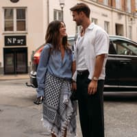 Frauen mit diesen Sternzeichen wirken auf Männer am attraktivsten Pärchen