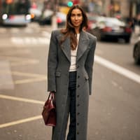 Grauer Mantel Streetstyle Grauer Mantel Streetstyle