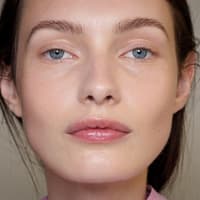 Dieses Serum gegen trockene Haut revolutioniert jetzt meine Skincare-Routine Skincare