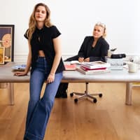 Mutter-Tochter-Interview mit Pilgrim-Designerinnen: "Meine Mutter hat mir beigebracht, meinem Instinkt zu vertrauen" Mutter-Tochter-Interview mit Pilgrim-Designerinnen: "Meine Mutter hat mir beigebracht, meinem Instinkt zu vertrauen"