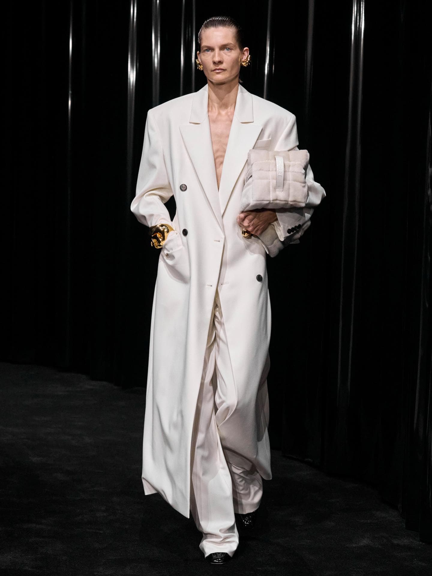 Ferrari Fashion Show Look 31