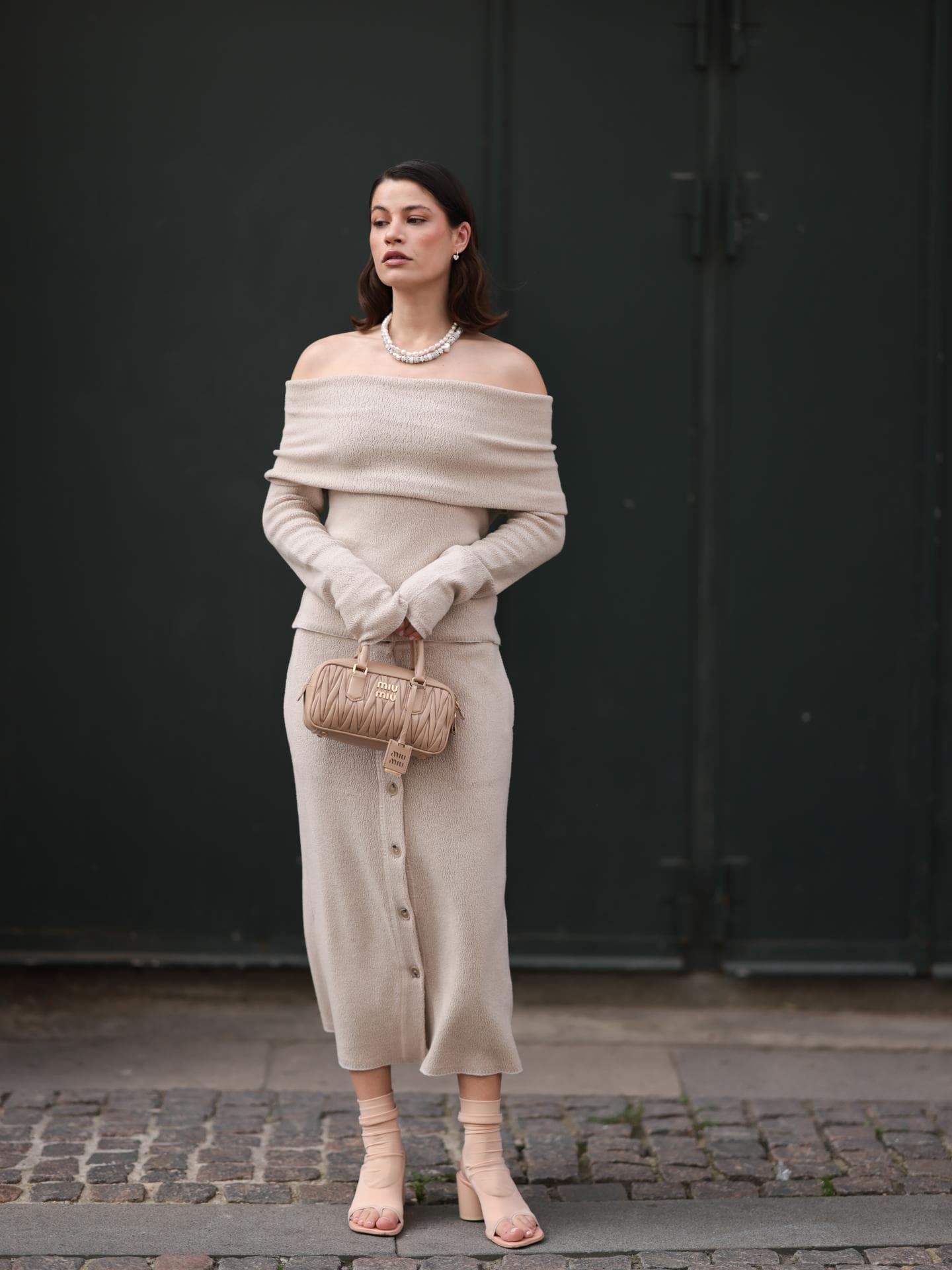 Strickpullover Trends 2024 Elegant gestylter Strickpullover