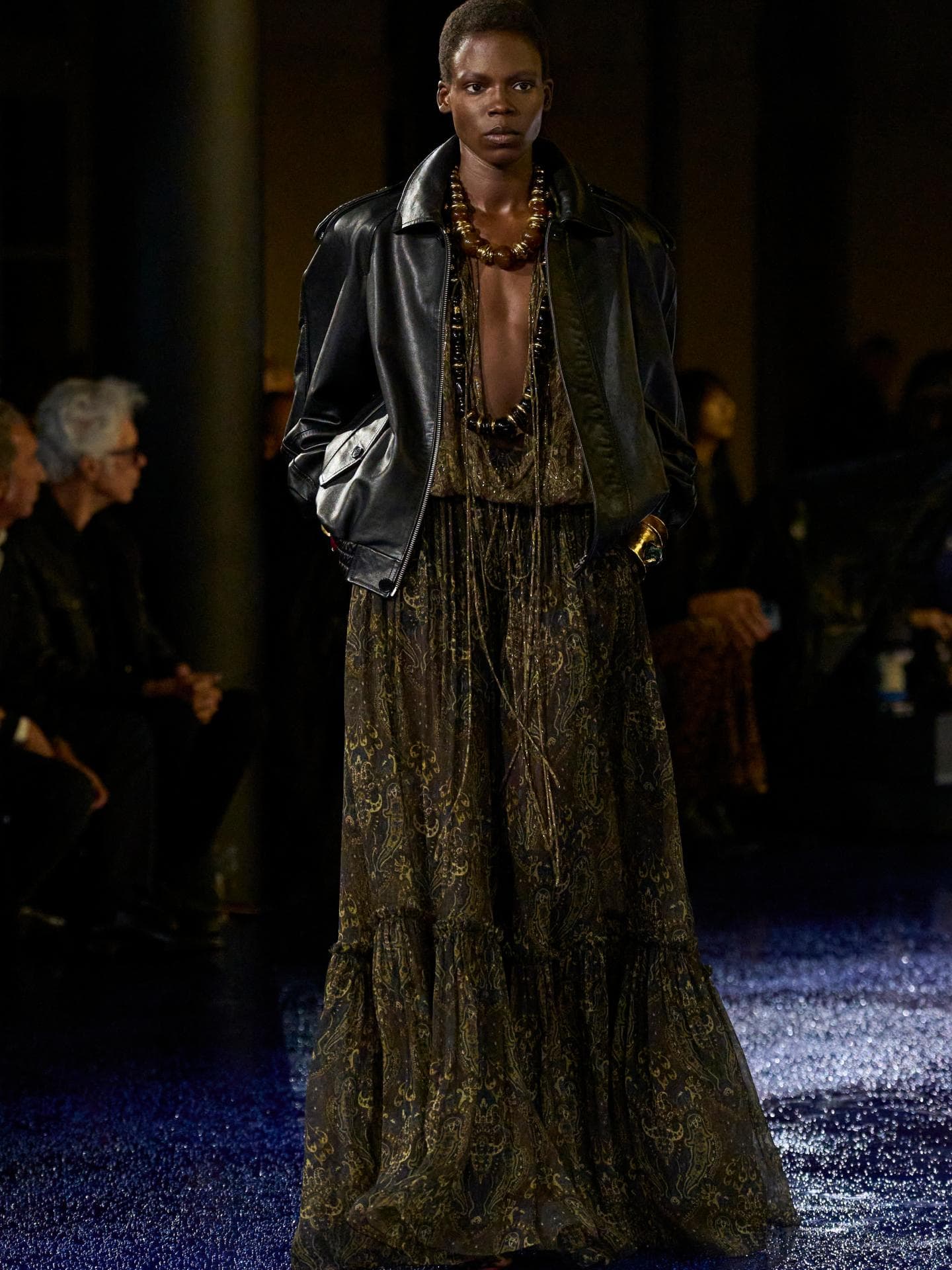 Modetrends 2025 Dark Romance