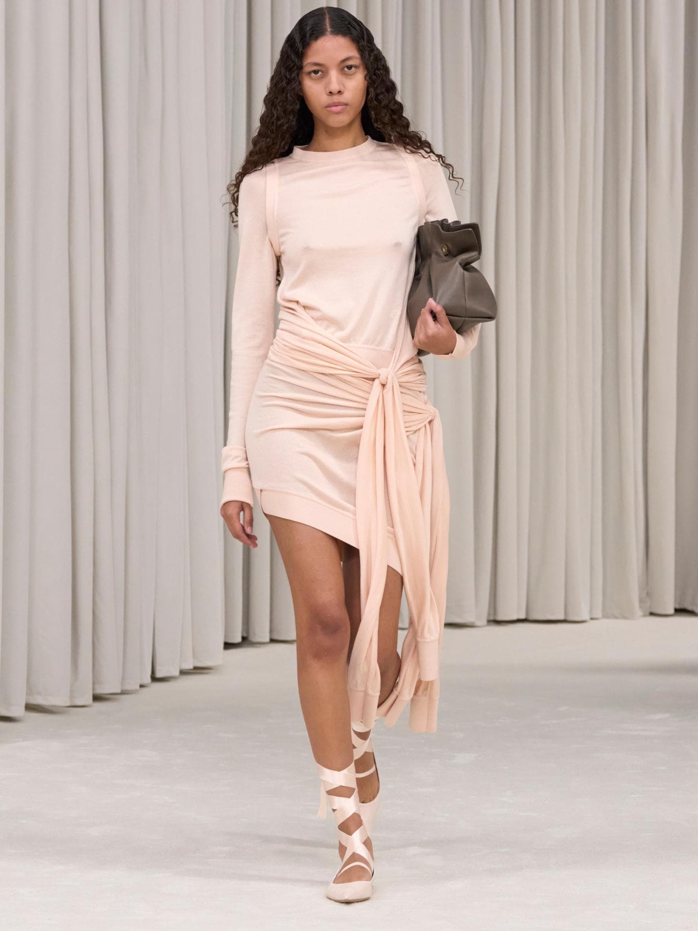 Vom Gym in den Alltag: Alle tragen jetzt den Modetrend "Pilates Princess" Ferragamo