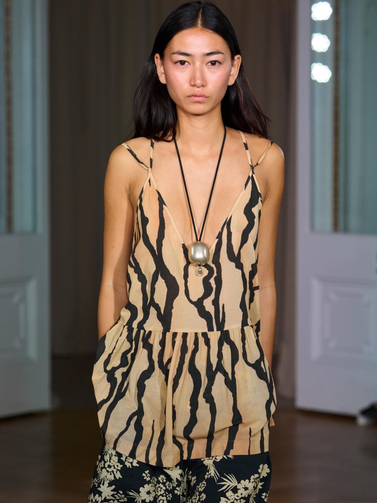 London Fashion Week: Das sind die größten Trends für Frühjahr/Sommer 2025 London Fashion Week: Das sind die größten Trends für Frühjahr/Sommer 2025