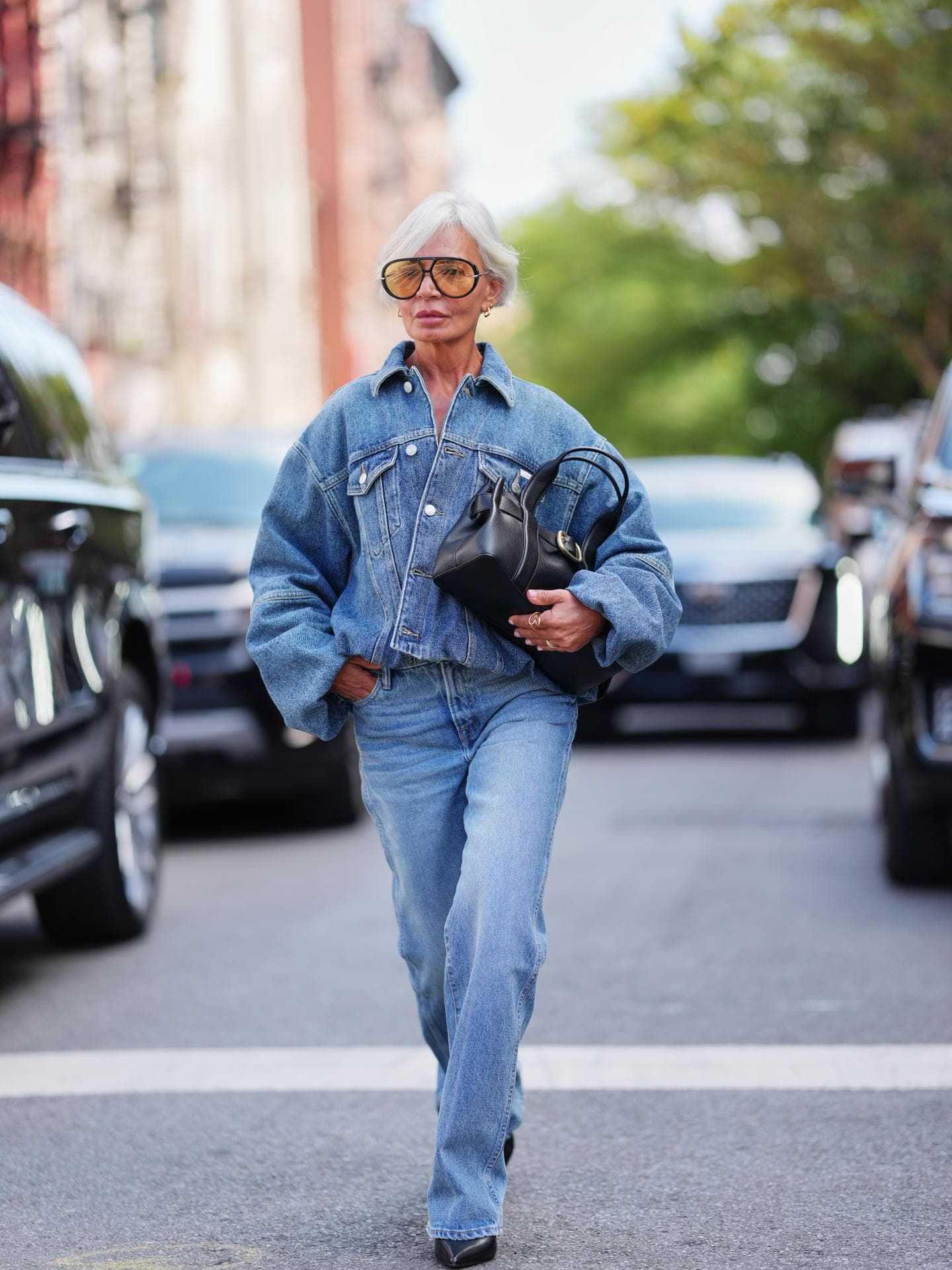 Straight Leg Jeans kombinieren: So funktioniert es Straight Leg Jeans kombinieren: So funktioniert es