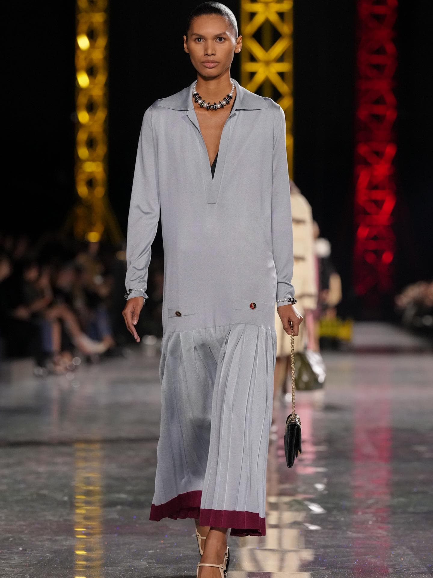 Chanel bei der Paris Fashion Week: 3 Trends, die uns die neue Saison herbeisehnen lassen Chanel bei der Paris Fashion Week: 3 Trends, die uns die neue Saison herbeisehnen lassen