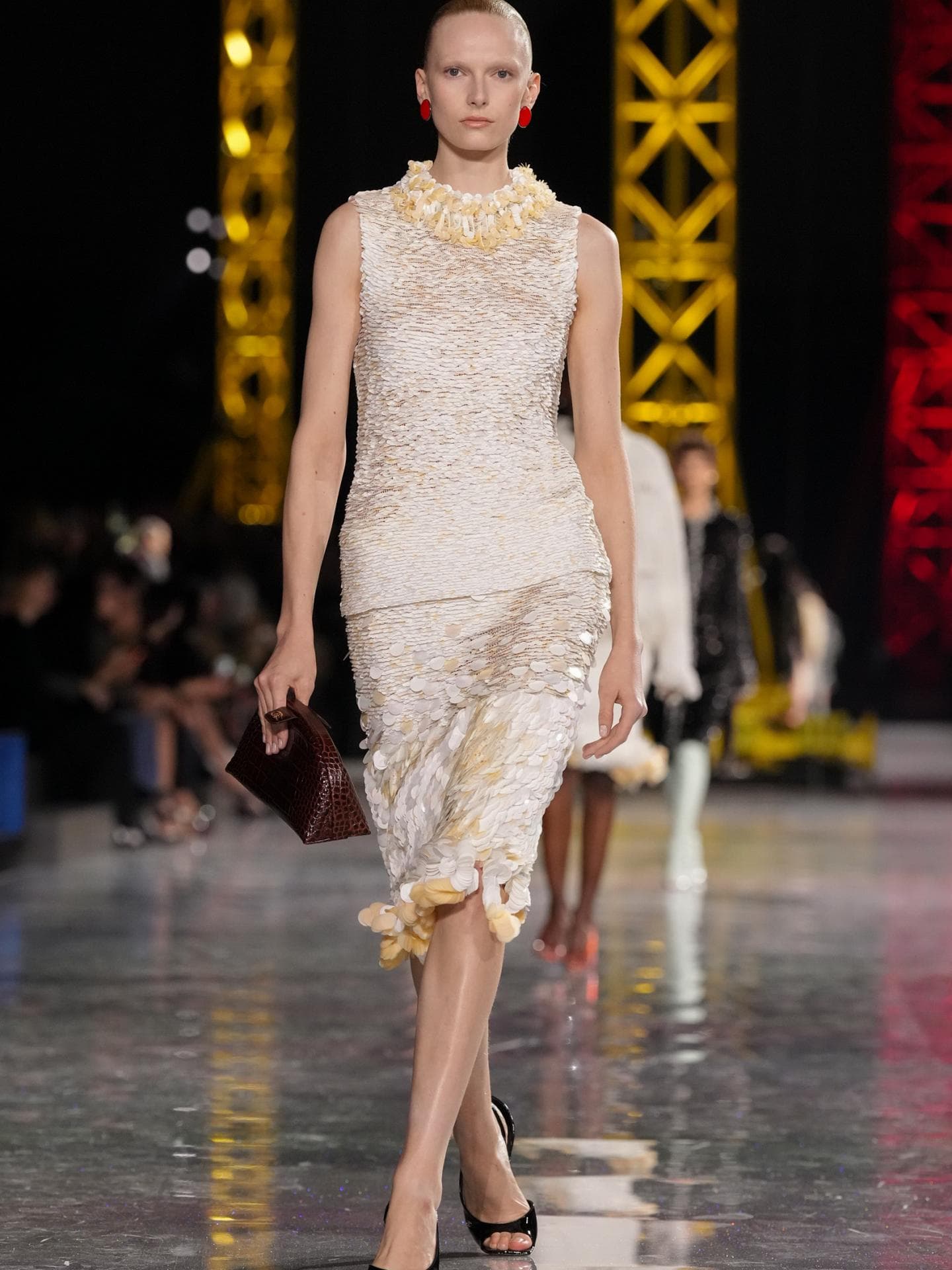 Chanel bei der Paris Fashion Week: 3 Trends, die uns die neue Saison herbeisehnen lassen Chanel bei der Paris Fashion Week: 3 Trends, die uns die neue Saison herbeisehnen lassen