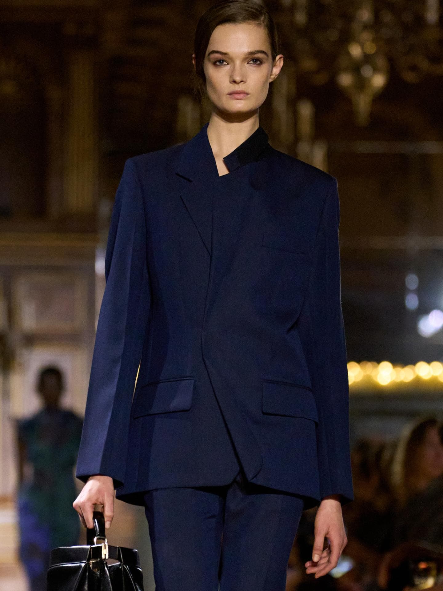 Victoria Beckham: Kragen im Fokus Victoria Beckham: Kragen im Fokus