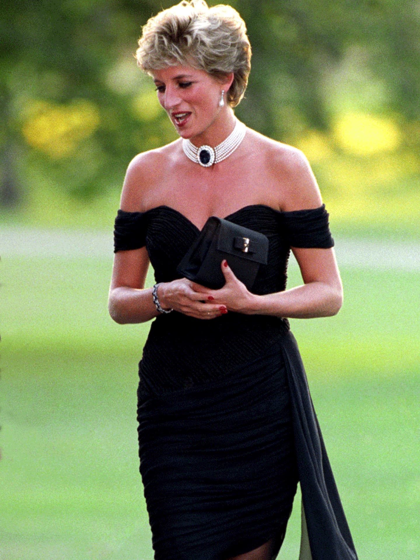 Die schönsten Looks von Prinzessin Lady Di im Revenge Kleid
