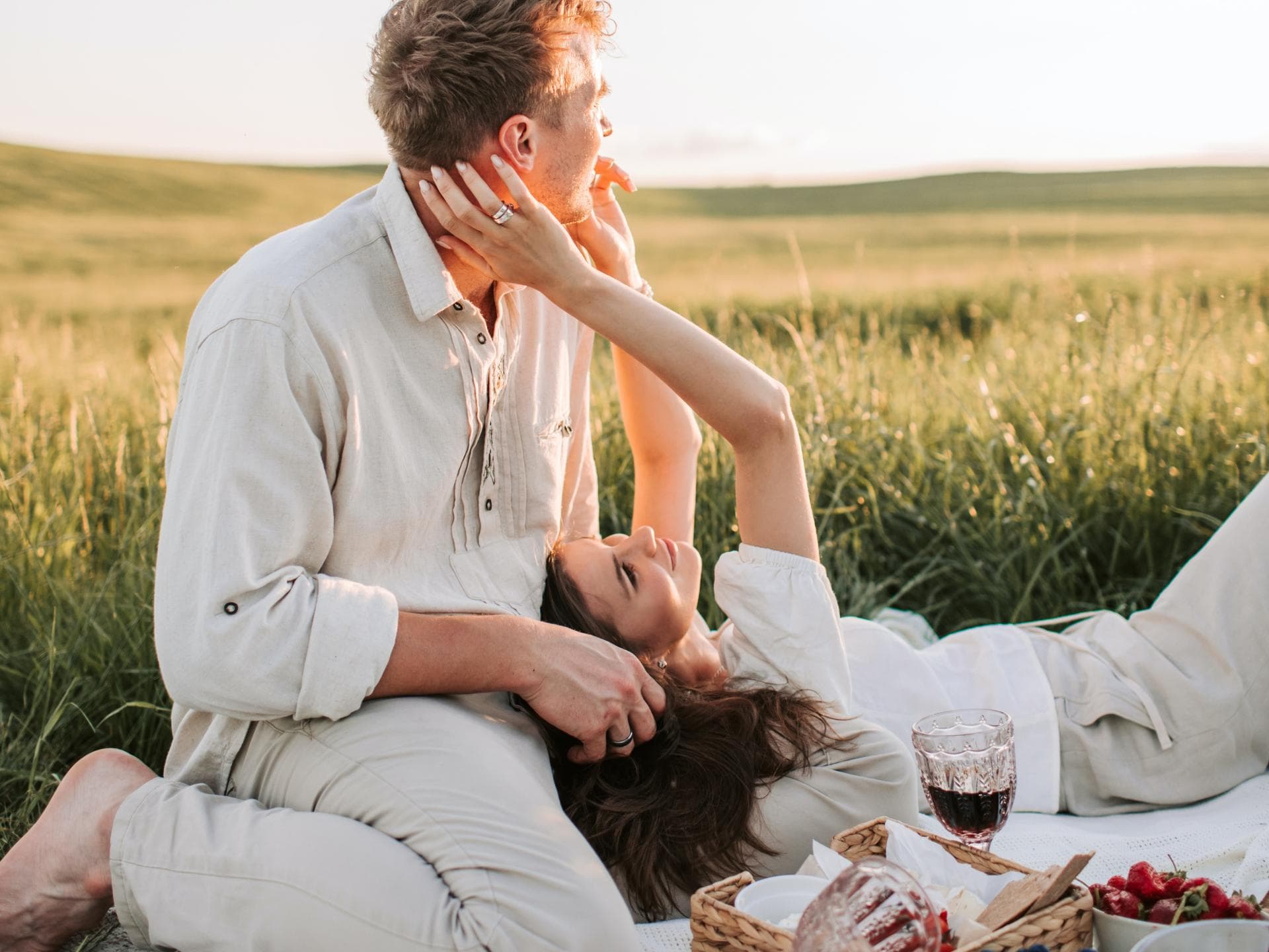 Paar beim Picknick Paar beim Picknick