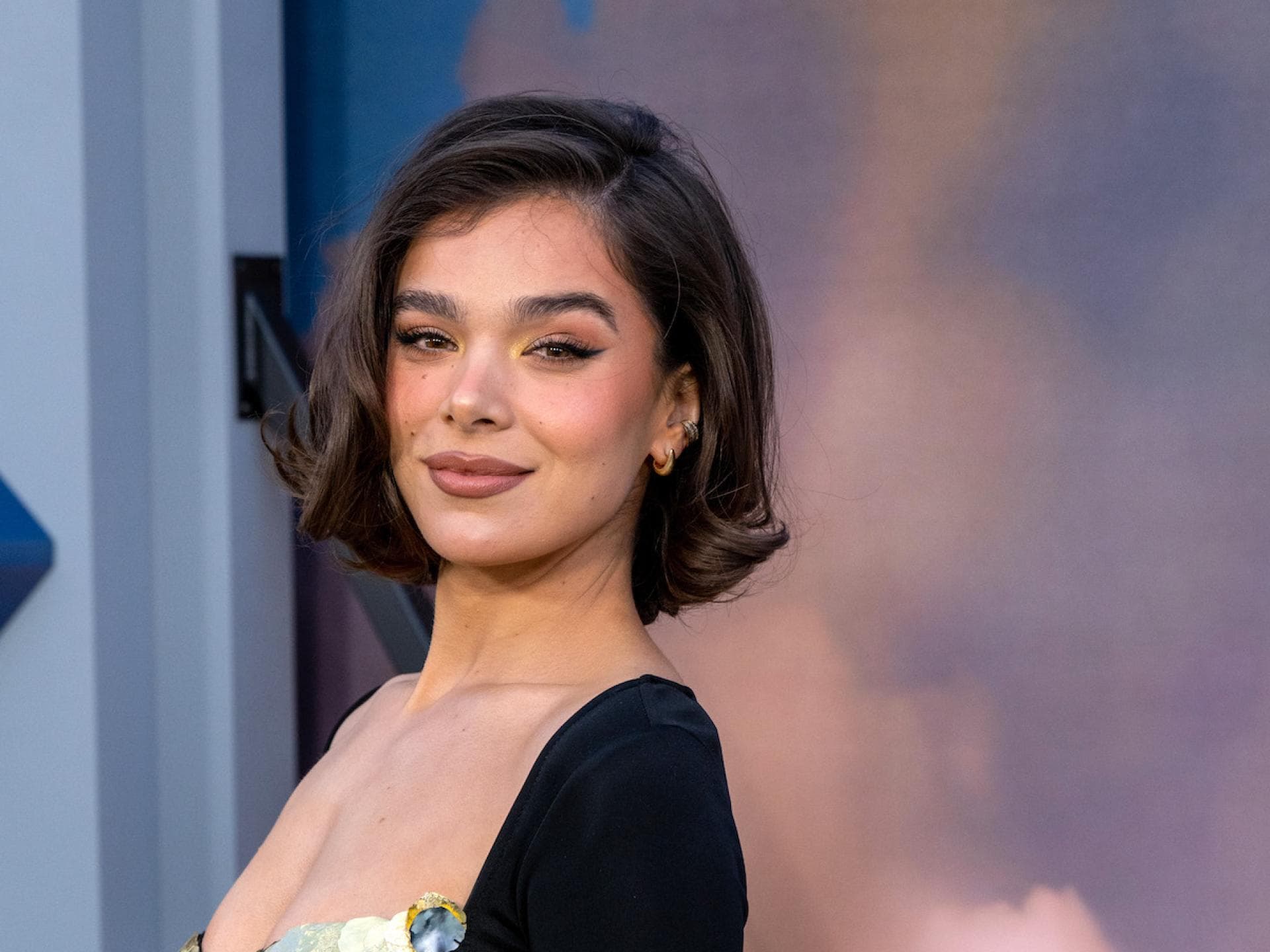 Hailee Steinfeld mit Monaco Bob Hailee Steinfeld mit Monaco Bob